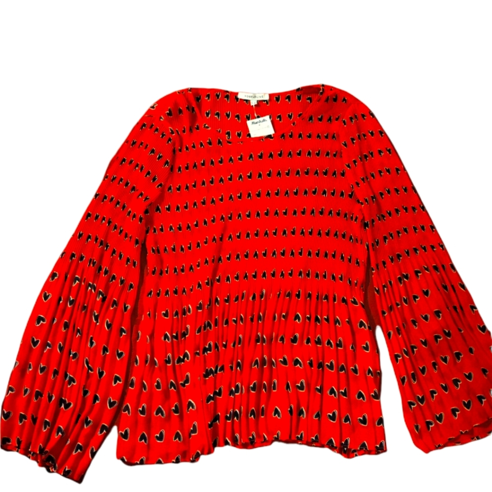 NWT 📌 Rose & Olive Pleated Top w/ Trumpet Sleeves Red | Navy | hearts | love